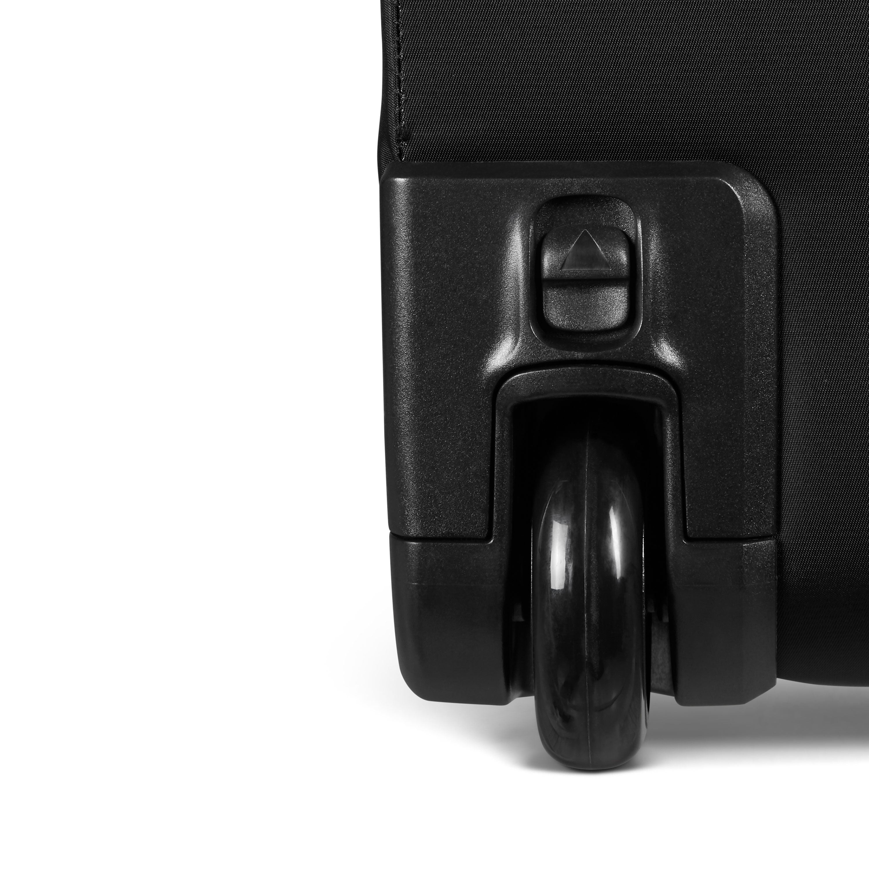 Lipault Foldable Plume Cabin Upright, Black, Upright Wheels image number 6